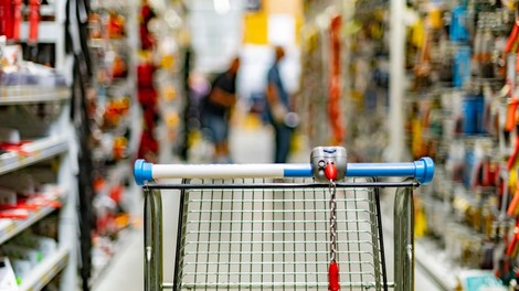 nakupovalni voziček zapiranje poslovalnic kriza ZDA CVS