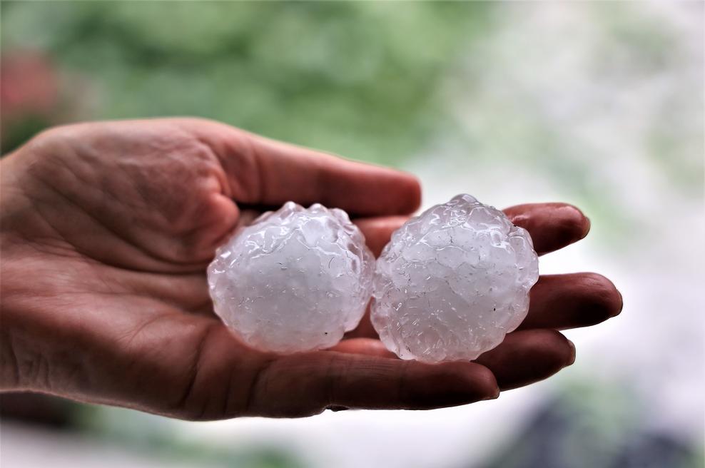 Ponekod nam bo spet zagodlo vreme: "Možna je večja toča, nalivi in močan nevihtni piš" (foto: Goran Rovan/Bobo)