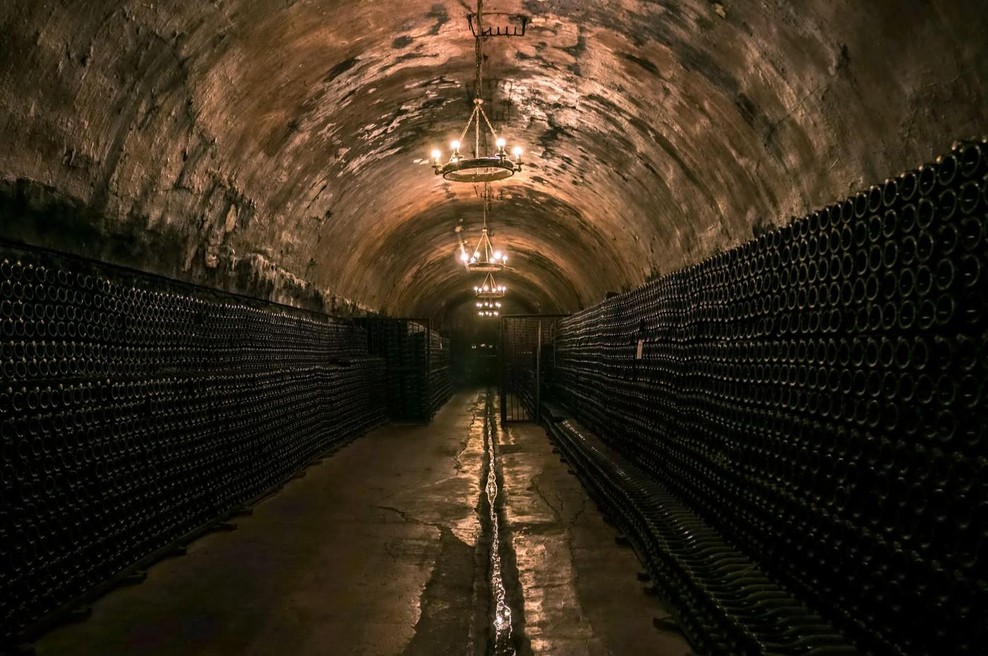 Boleč udarec za vse ljubitelje vrhunskih vin: zaprli bodo eno najbolj ikoničnih vinskih kleti (foto: Profimedia)