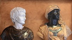 Tu na vas čaka pristna italijanska atmosfera z vrhunsko kulinariko in interjerjem, ki je obenem muzej (morda boste pozabili, da ste v Sloveniji)