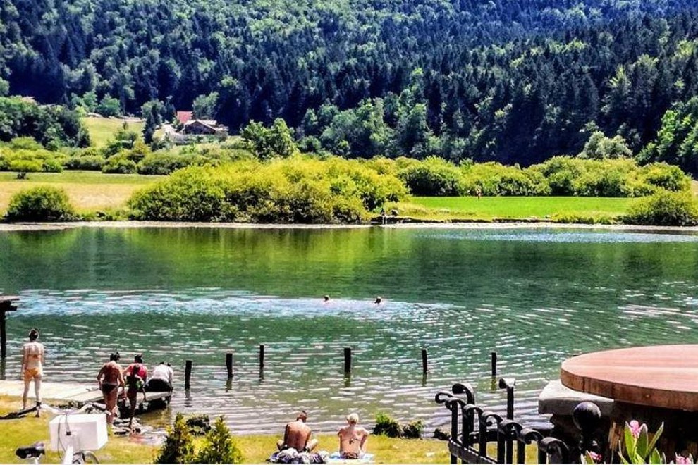 Podpesko jezero