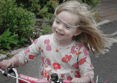 Nova teorija o izginotju Madeleine McCann: je triletnica doživela podobno usodo kot srbska deklica Danka Ilić?