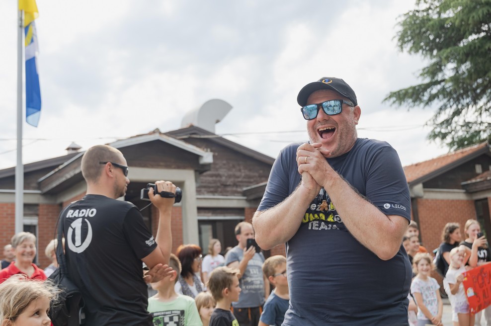 Po čustveni akciji Deželak junak in ekipa za počitnice otrok zbrala neverjetnih ... (VIDEO) (foto: Darja Štravs Tisu)