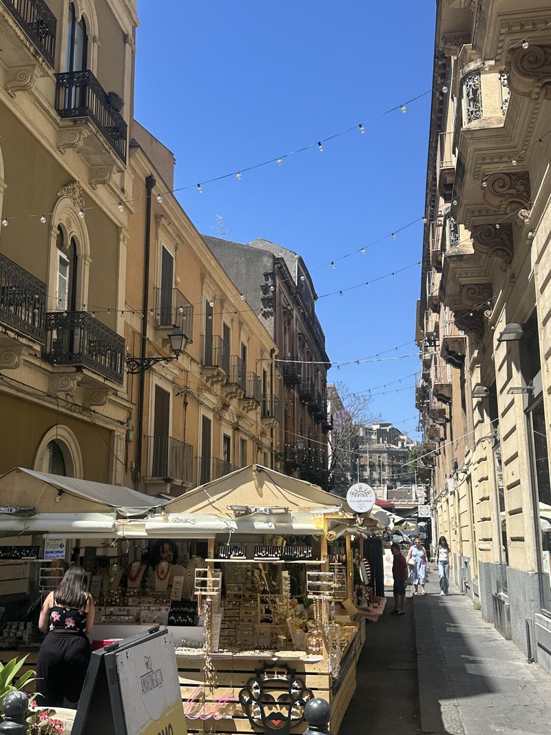 Pozabite na Rim ali Neapelj, to je kraj v Italiji, kjer boste začutili mestni utrip v pravem pomenu besede (FOTO)
