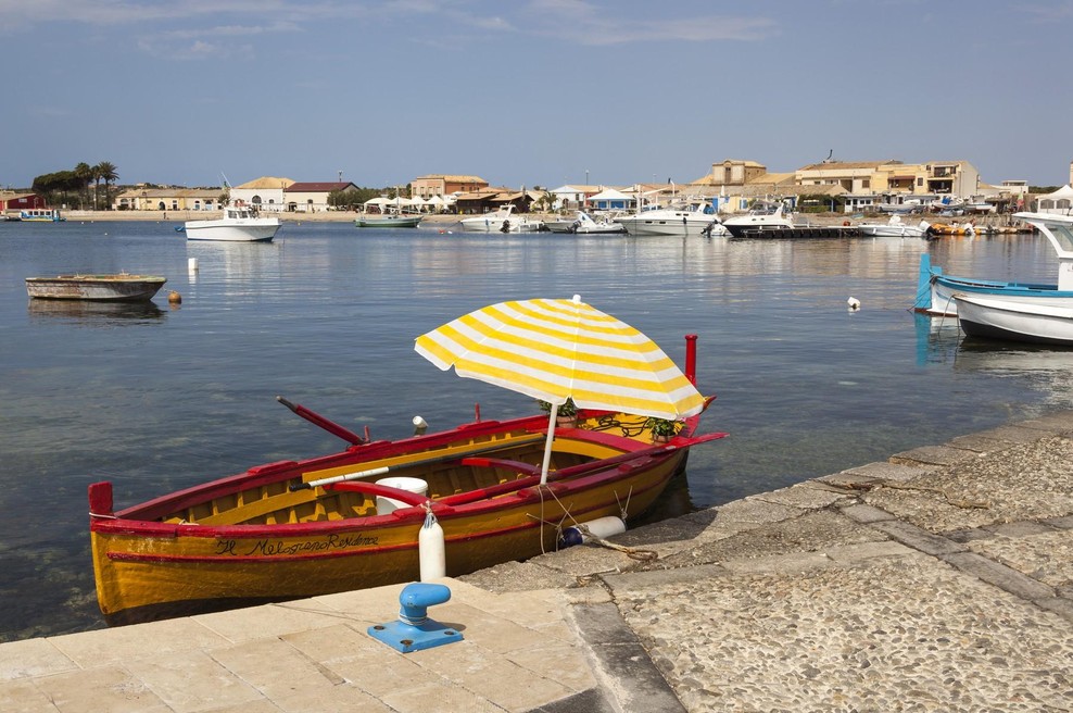 Če na priljubljen italijanski otok potujete s te lokacije, boste doživeli nekaj osupljivega (foto: Profimedia)