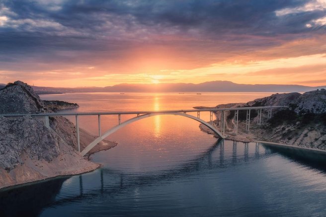 Krk Hrvaška Jadran Jadransko Morje morje poletje voda oceani narava plastika