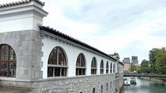 Plečnikova trznica arkade