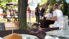 Dobra vila burgerji ponudba priprava Brina Robinik Kobal Blaz Berlec