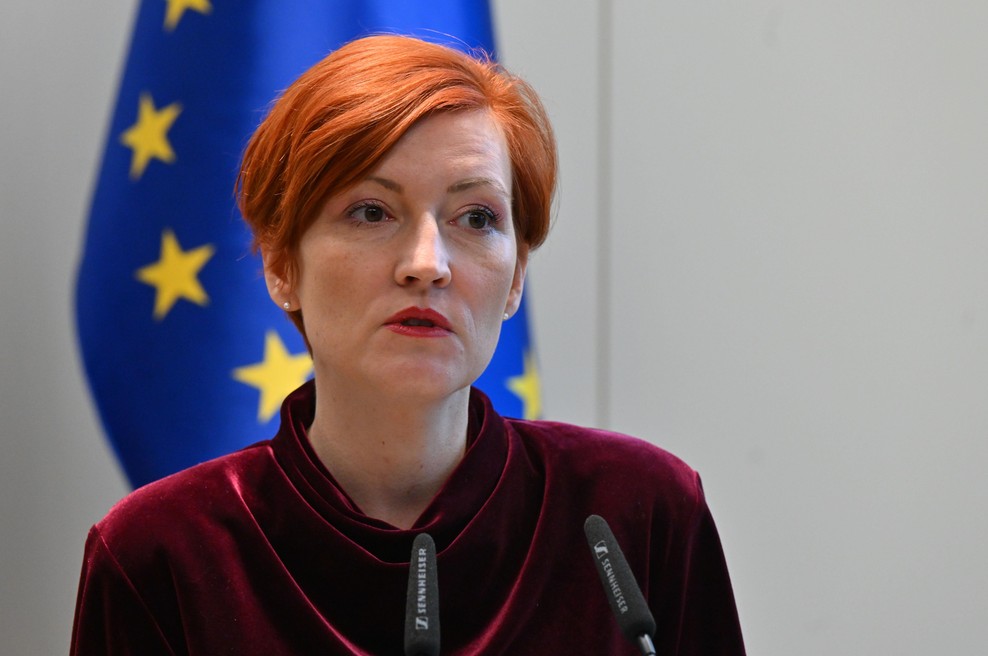 Asta Vrečko brez dlake na jeziku: "V Levici ne bomo nikoli podprli dviga izdatkov za orožje" (foto: Žiga Živulovič jr./Bobo)
