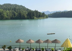 Jezero, ki ga turisti pri nas slučajno obiščejo, očarani nad njim pa ostanejo nekaj dni (FOTO)