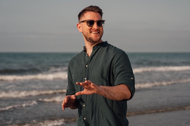 Gregor Ravnik pesem videospot Slika z morja