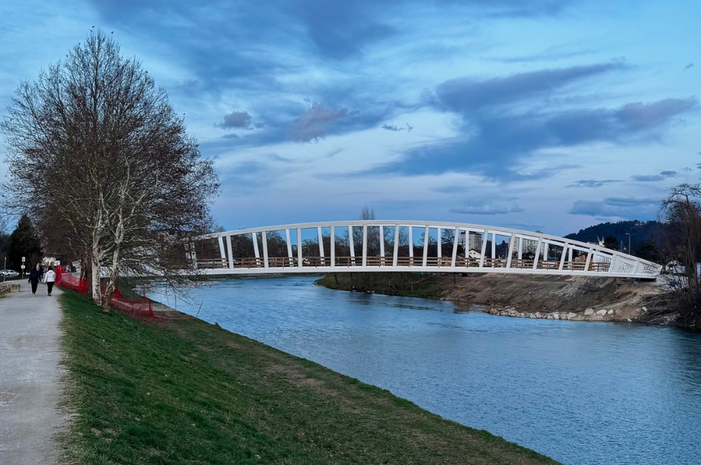 V Celju za dva milijona evrov zgradili nov most, ki pa je neprimeren za uporabo (foto: Facebook/Mestna občina Celje)