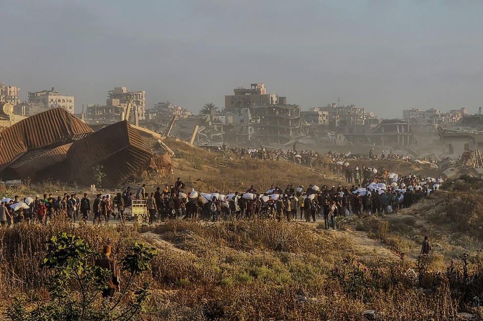 Izraelci streljali na lačne Palestince, ki so čakali na hrano: umrlo več kot 90 ljudi (foto: Profimedia)