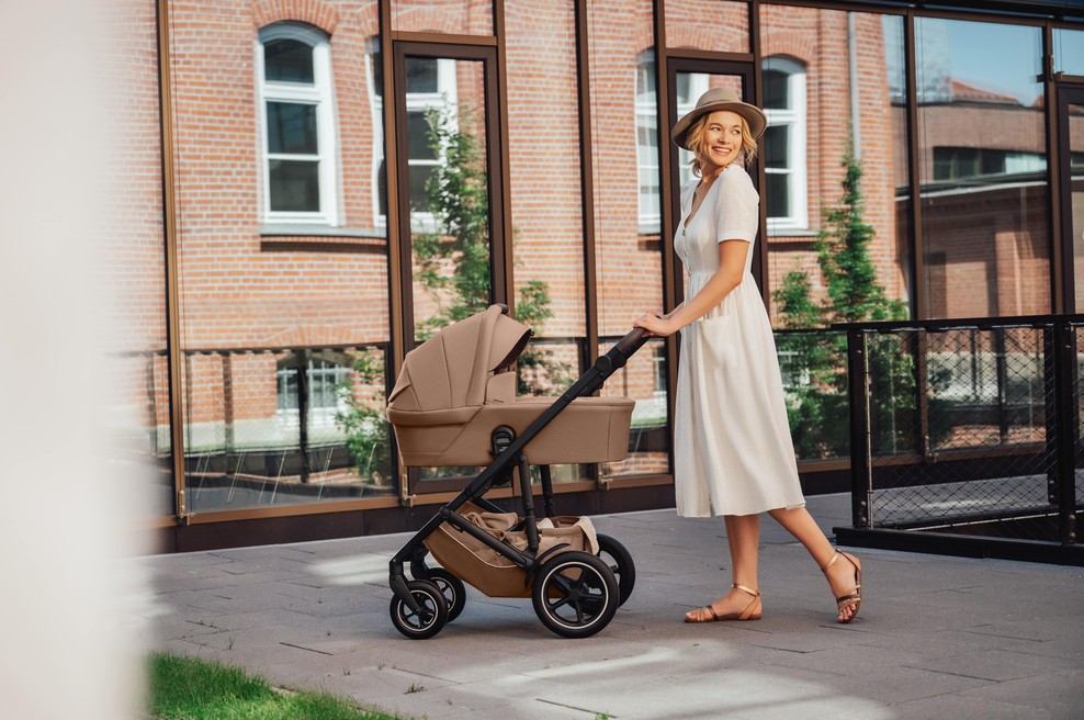 Britax Römer Lux je nova definicija elegance za sodobne starše (foto: promocijska fotografija)