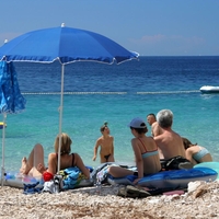 morje plaža jadran hrvaška dopust starši deklica groza