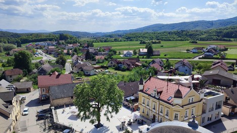 Občina Šmarješke Toplice gospodarstvo trgovine