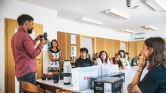 Canon donacija projekt Breaking the Silence
