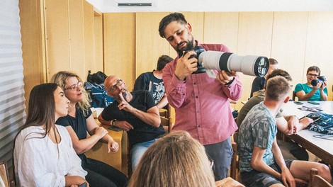 Canon donacija projekt Breaking the Silence