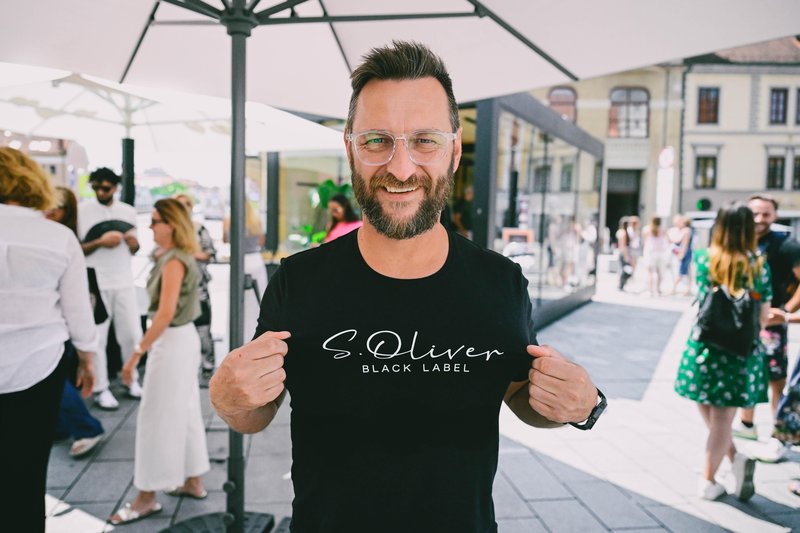Na trgu v Mariboru je znamka s.Oliver Black Label pripravila edinstveno modno doživetje – pohitite, da vam ne uide! (FOTO)