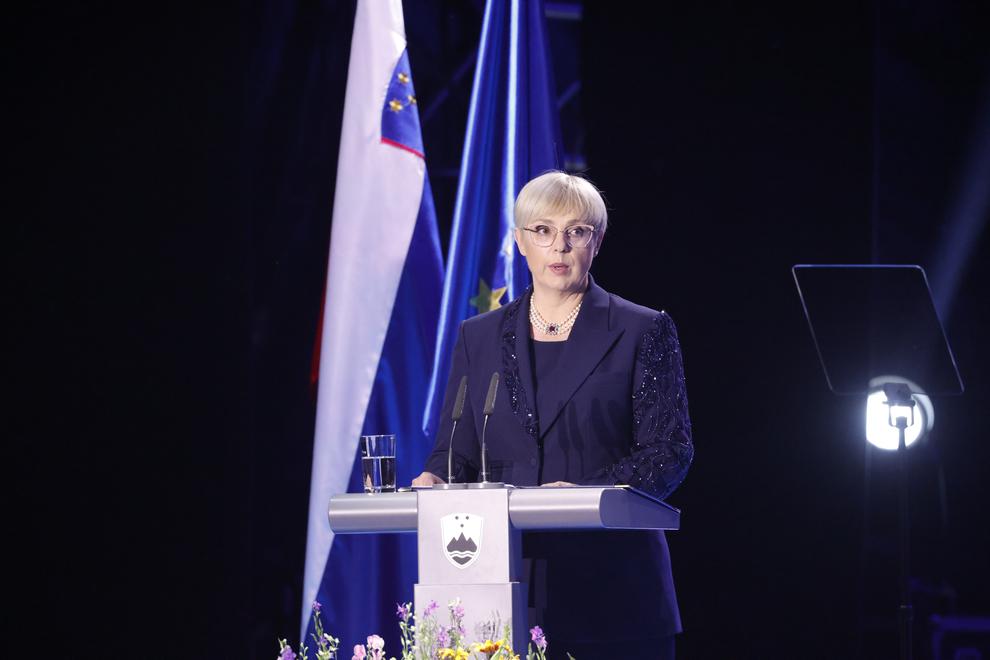 Slavnostna govornica je bila predsednica države Nataša Pirc Musar. V slavnostnem govoru je poudarila odgovornost do prihodnosti, do države in …