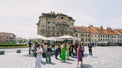 Na trgu v Mariboru je znamka s.Oliver Black Label pripravila edinstveno modno doživetje – pohitite, da vam ne uide! (FOTO)