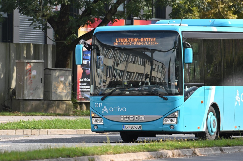 Na naše ceste prihajajo novi avtobusi: ponašali se bodo z brezplačnim internetom in napredno klimatizacijo (foto: Žiga Živulović jr./Bobo)