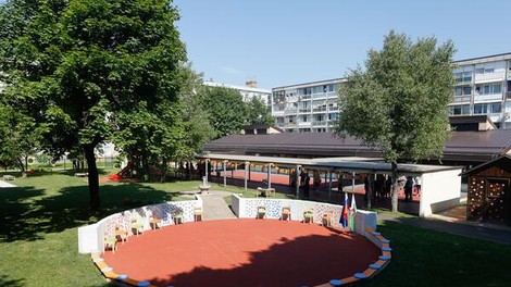 V ljubljanskem vrtcu se je zrušil strop: zaposleni niso mogli verjeti svojim očem (FOTO)