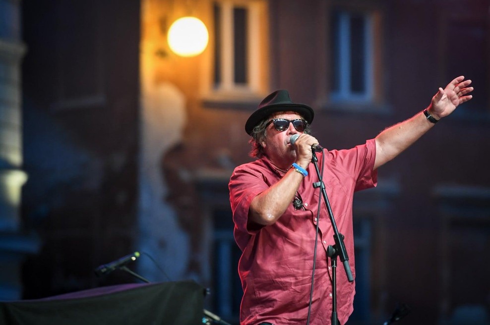 Poglejte, kako Pero Lovšin pri 70 letih še vedno živi po punk načelih in kaj načrtuje v prihodnosti (foto: Nebojša Tejić/STA)