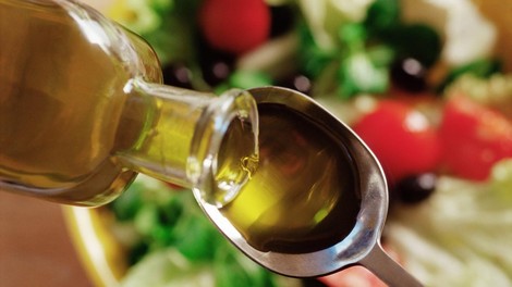 oljčno olje hrvaška olivno olje olive oljke cena draginja