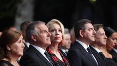 Urška Klakočar Zupančič ogrlica Evil Eve državna proslava