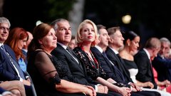 Urška Klakočar Zupančič ogrlica Evil Eve državna proslava