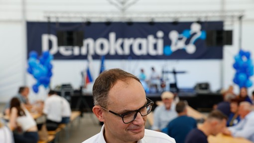 Demokratom Anžeta Logarja se pridružujejo mlade sile: z ustanovnim kongresom nastali Mladi Demokrati
