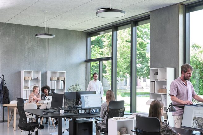 Preuredite pisarno (Office), ko ste “Out of Office”