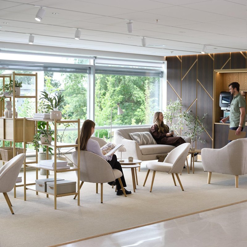 Preuredite pisarno (Office), ko ste “Out of Office”