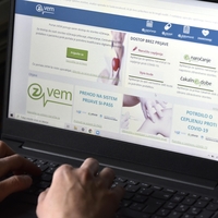 Nova funkcija portala zVEM: Zdaj lahko nekdo drug ureja vaše zdravniške zadeve