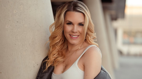 Nika Zorjan pevka