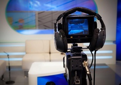 Priljubljeni TV-voditelj obupan in na kolenih: njegov projekt pridelal 92 milijonov evrov dolga!