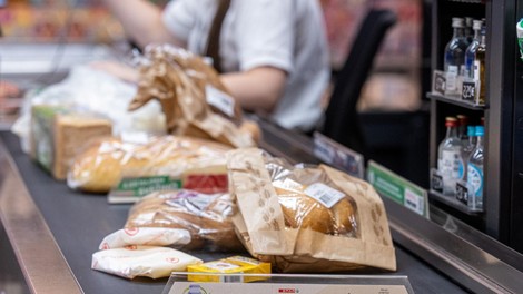 spar kampanja "Kar kroži, nas povezuje" nakup brez embalaže in plastičnih vrečk
