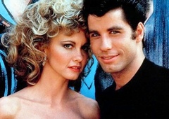 John Travolta oživel svoj lik iz kultnega filma: poglejte, kako je videti po toliko letih! (FOTO)