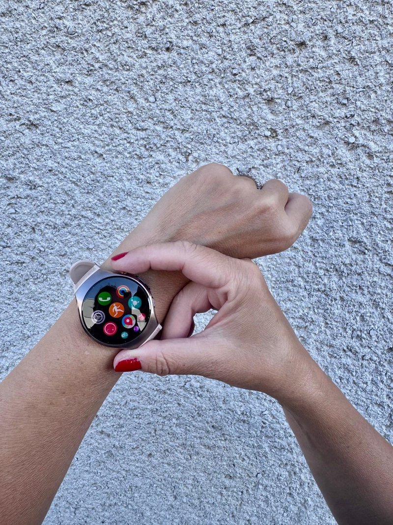 Huawei Watch 5: ura, ki mi pomaga bolje živeti – in pri tem tudi videti odlično