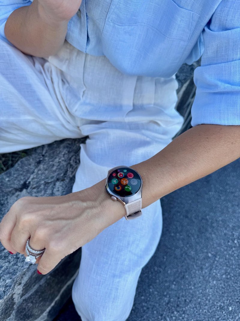 Huawei Watch 5: ura, ki mi pomaga bolje živeti – in pri tem tudi videti odlično