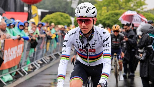 Van der Poel v sprintu premagal Pogačarja in oblekel rumeno majico
