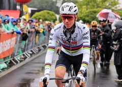 Van der Poel v sprintu premagal Pogačarja in oblekel rumeno majico