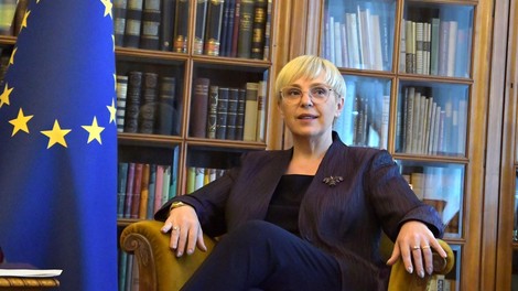 Prenovljena pisarna predsednice: Odkrijte, kaj so ustvarili izjemni slovenski mojstri