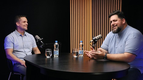 Mag. dietetike Luka Roter v podkastu Več vem, bolje jem razložil zanimiv sistem prehranjevanja vrhunskih športnikov