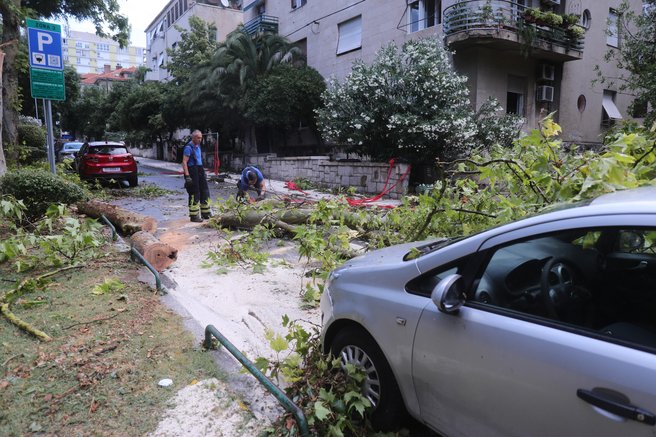 Split, razdejanje