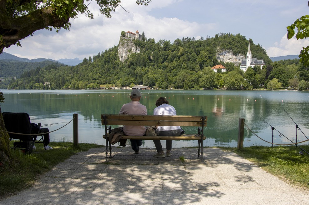Na Bledu izvedli inšpekcijski nadzor: ugotovili so neskladja in izrekli celo prepoved (foto: Jon Boštjančič/Bobo)