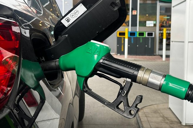 Petrol bencinska črpalka pumpa cene Slovenija