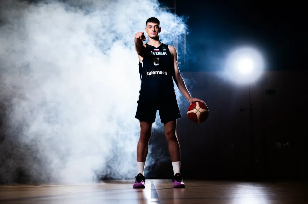 Urban Kroflič je nadarjeni najstnik, ki je že na pragu članske slovenske košarkarske reprezentance (foto: FIBA)