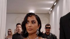 Kim Kardashian modna revija Balenciaga